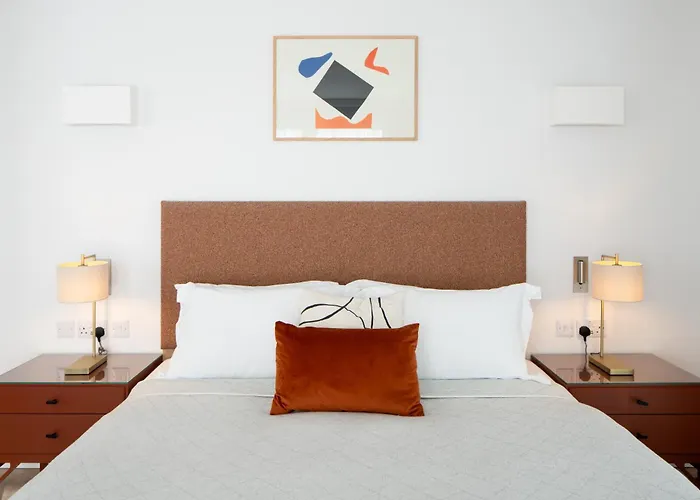 Rockwell East-Tower Bridge Hotel